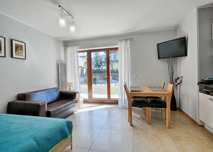 Magnolia Centrum Taras *