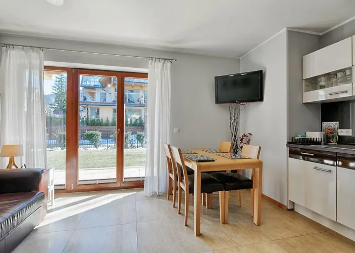 Magnolia Centrum Taras *