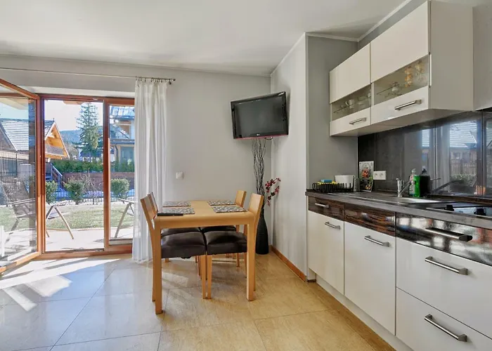 Magnolia Centrum Taras *